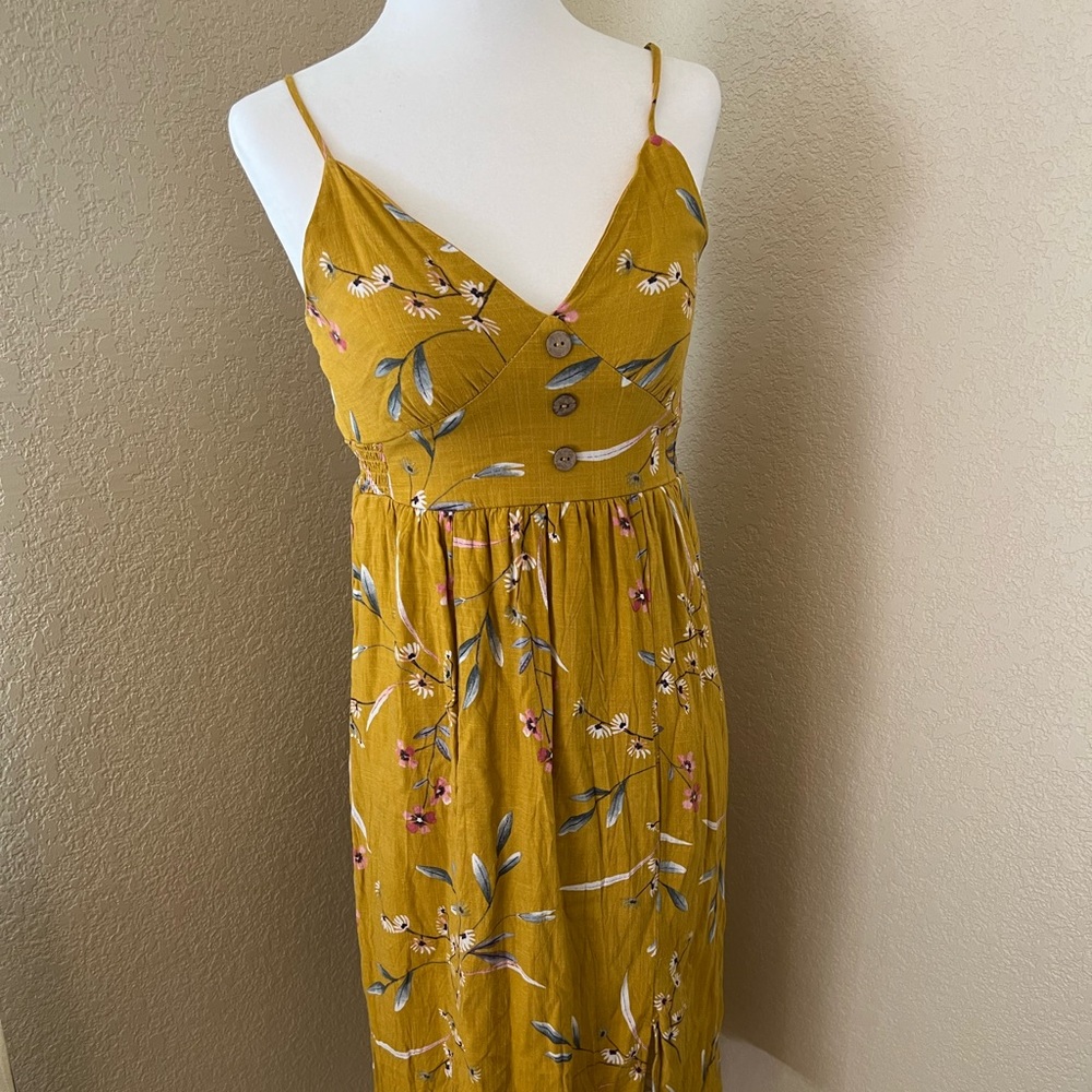 One clothing Dress.